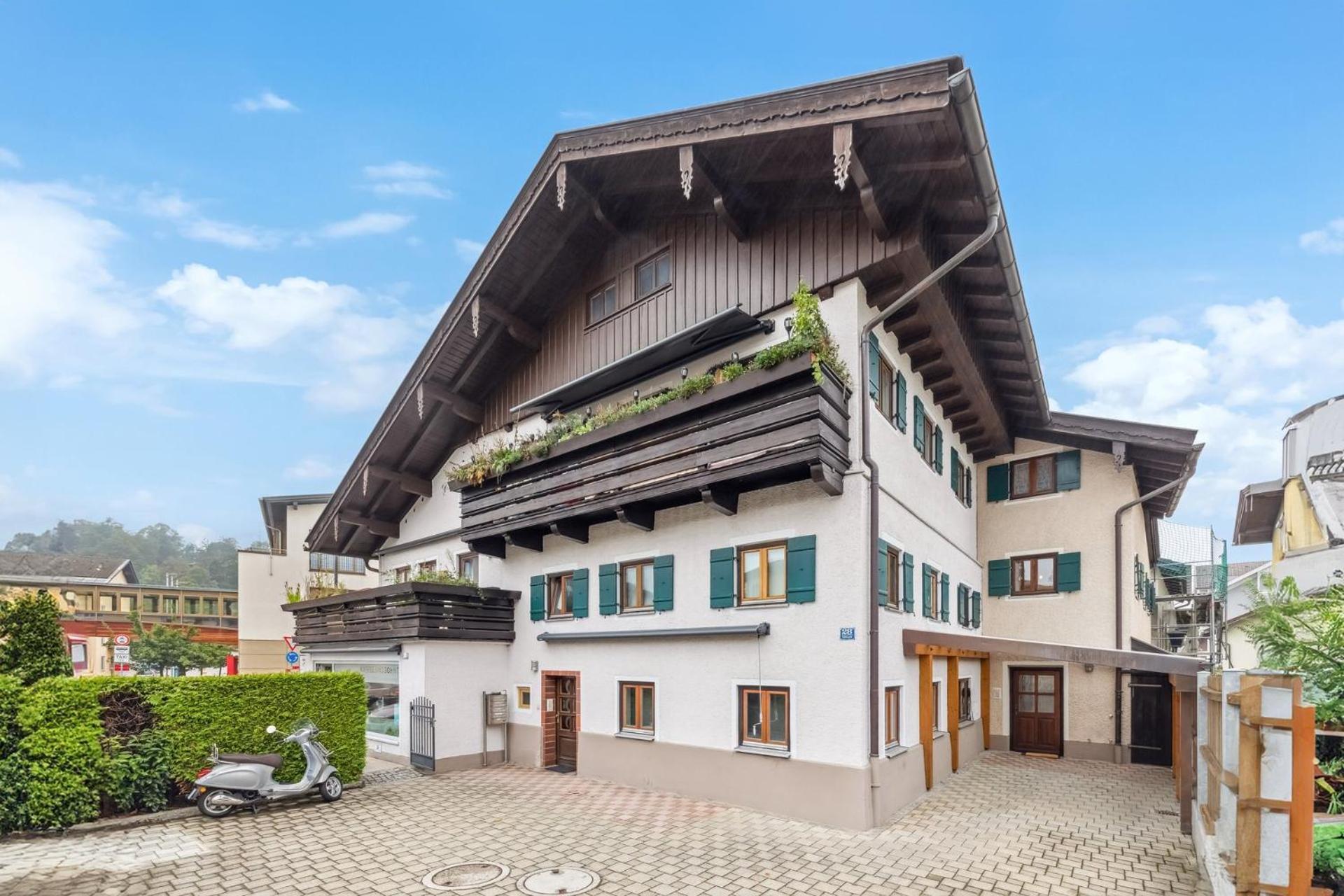 Casa Primavera - Grosse Stadtvilla Im Zentrum Miesbachs Bagian luar foto